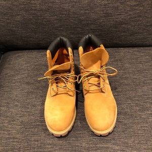 NWOT Men’s Timberland 6 inch Classic Size 7.5